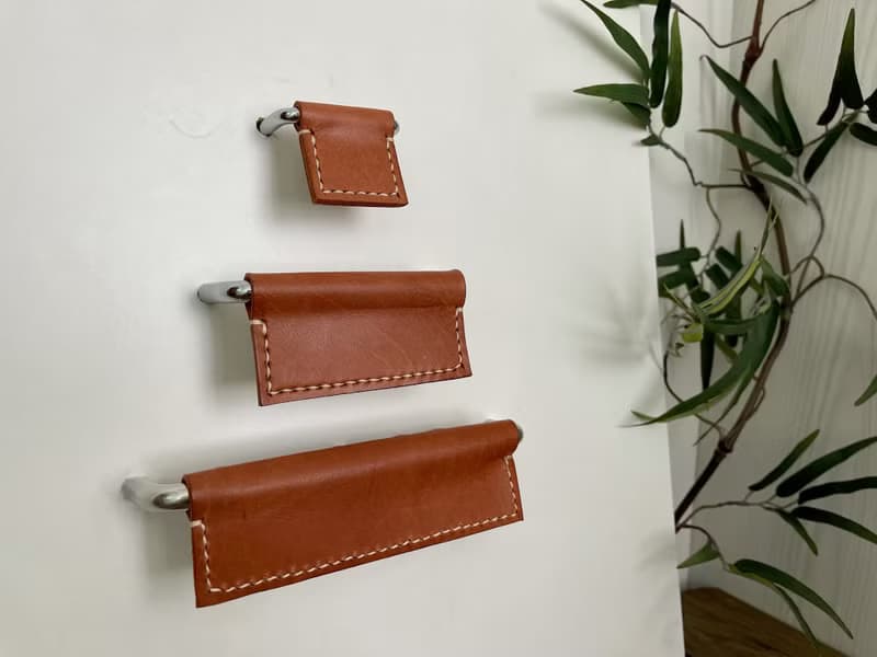 牛皮取手 // 衣櫃 // 櫃體 // 皮革把手 // 系統櫃