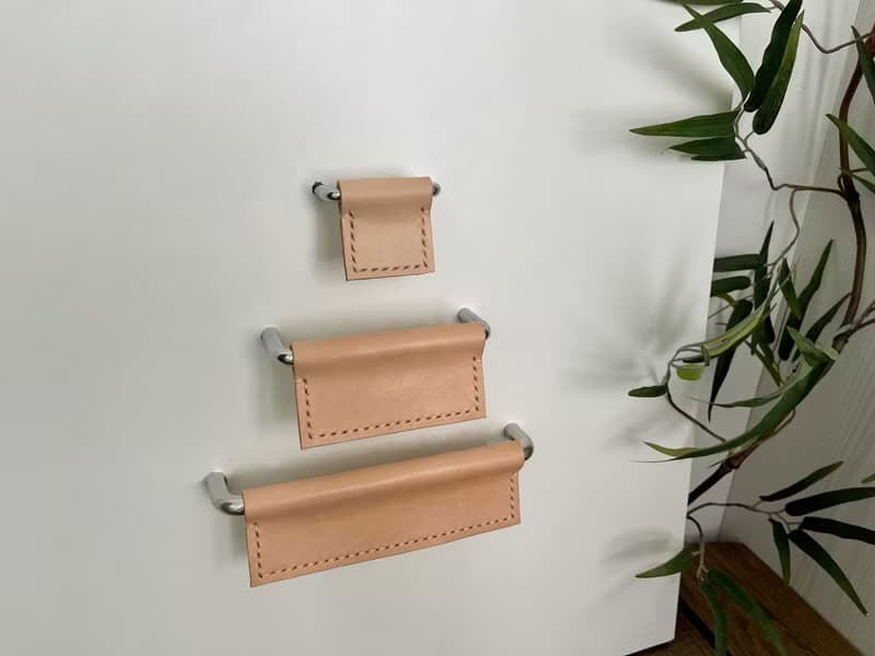 牛皮取手 // 衣櫃 // 櫃體 // 皮革把手 // 系統櫃