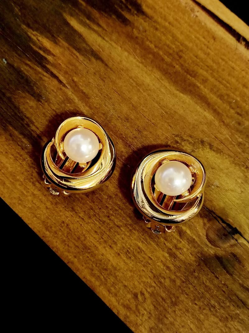 vintage jewelry  MARVELLA  古董金色迴旋珍珠 夾式耳環