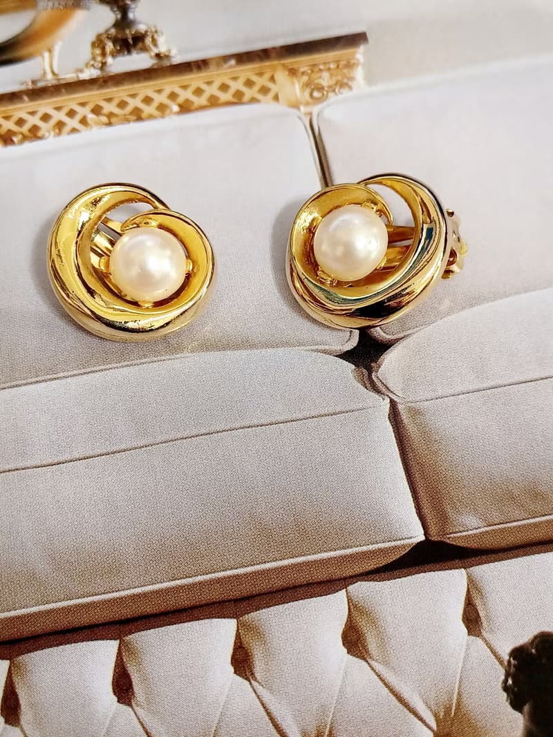 vintage jewelry  MARVELLA  古董金色迴旋珍珠 夾式耳環