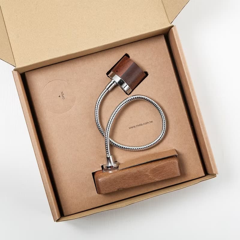 Whims LED木質閱讀壁燈 ∣ 觸控式三段調光 ∣ 愛地球版