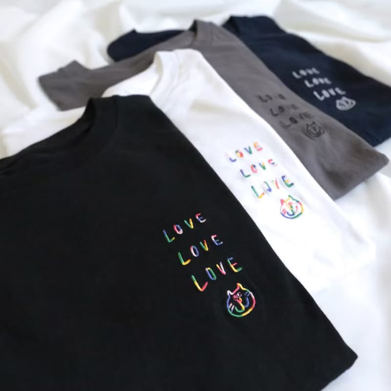 Love and Peace  彩虹刺繡Tee