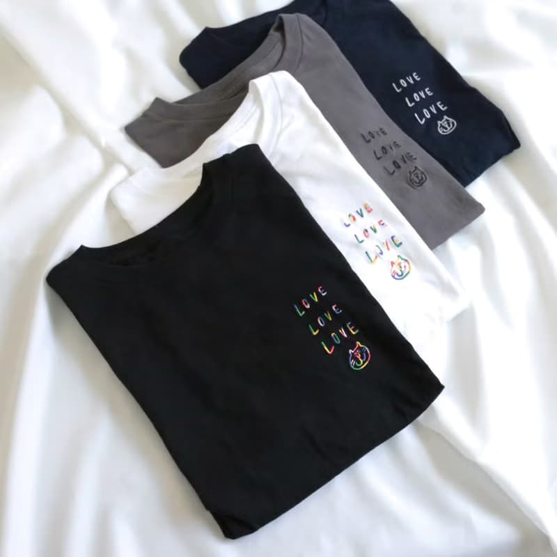 Love and Peace  彩虹刺繡Tee
