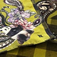 50cm角_silkscarf_シャンシャンペイズリー柄のシルクスカーフ　ChristalART
