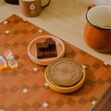 巧克力磚皮革餐墊 餐桌墊防水防油 隔熱餐墊