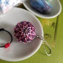 彩線日和 迷你小鞠球 2cm 單品球耳飾 - 圖紫 (全人手)