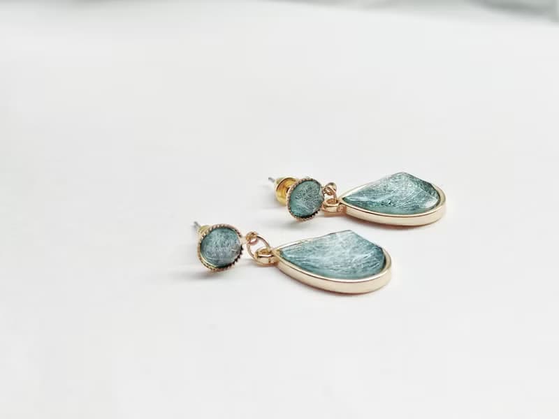 人魚之淚 耳環 耳飾 飾品 銀 S925 金 日系 氣質 水滴 透明 水晶