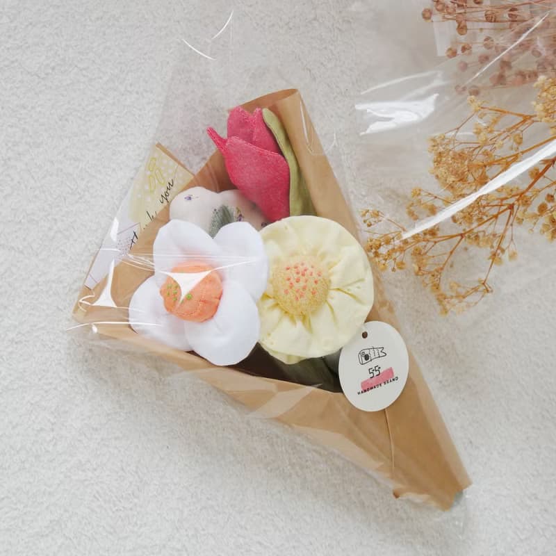 【出産祝いギフト】ベビー玩具ラトル　4点セット