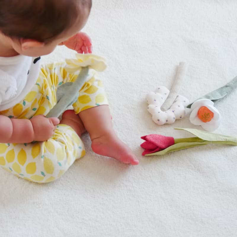 【出産祝いギフト】ベビー玩具ラトル　4点セット