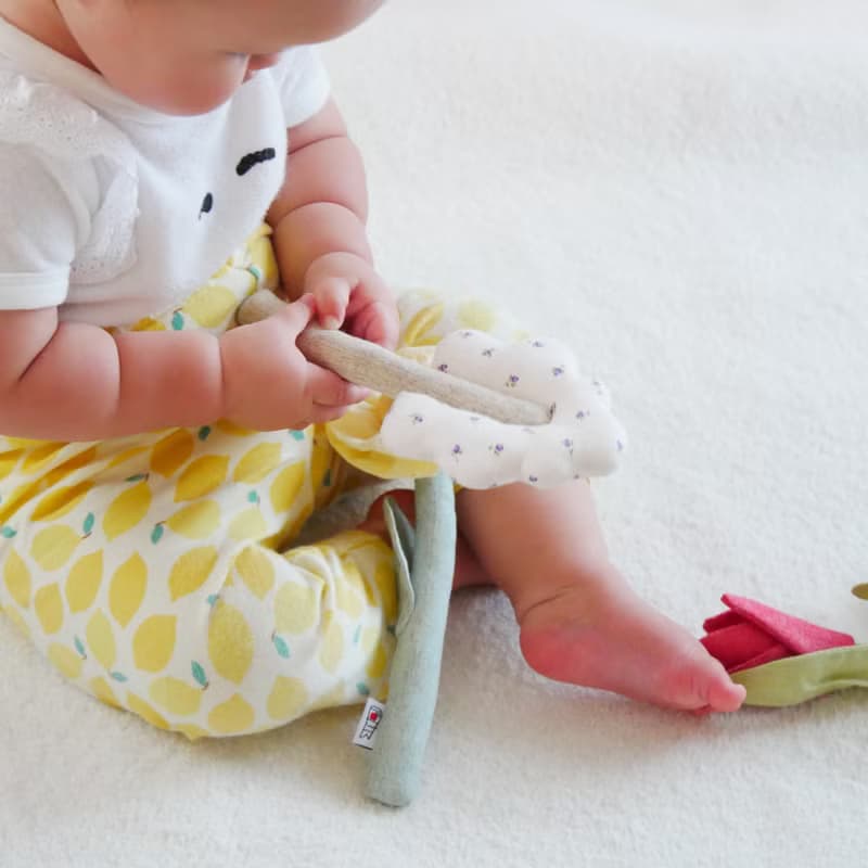 【出産祝いギフト】ベビー玩具ラトル　4点セット