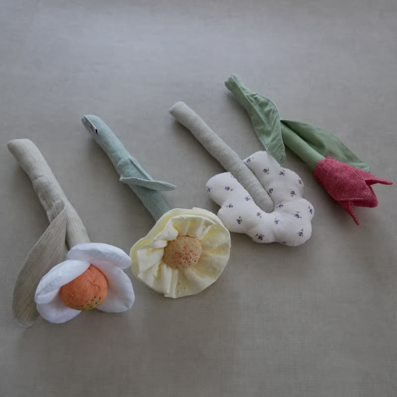 【出産祝いギフト】ベビー玩具ラトル　4点セット