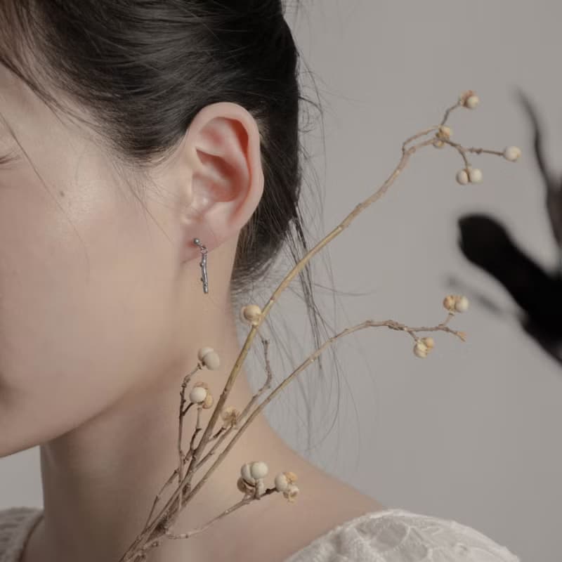 纍 Fruitful I 【枝】耳飾 - 染黑