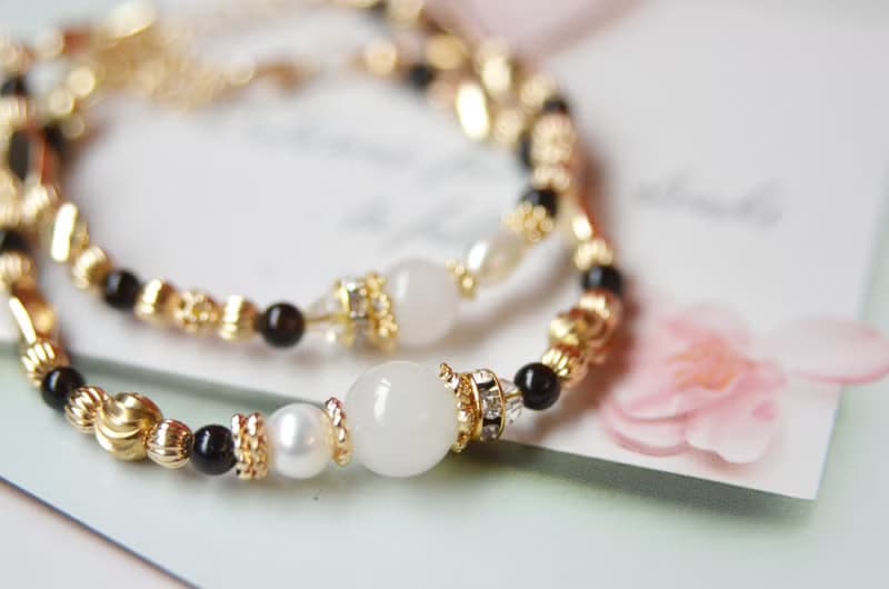 凡爾賽宮廷 - 黃銅珍珠母乳飾品手鍊