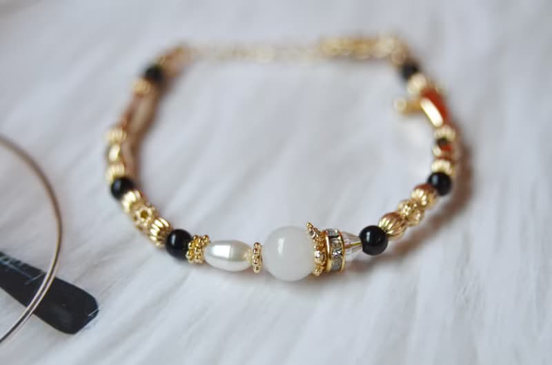 凡爾賽宮廷 - 黃銅珍珠母乳飾品手鍊