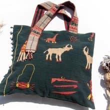 手縫純棉布側背包 刺繡斜背包 手工刺繡肩背包 手繡包-彩虹動物