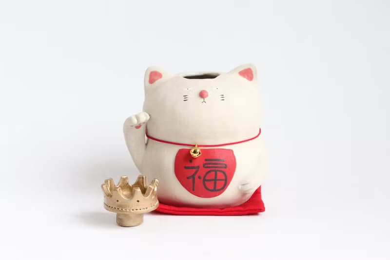 招き猫の王様一輪挿し　右手【受注生産】