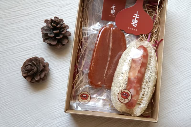 【經典紅】大腸包小腸+烏魚子手工皂禮盒、年節送禮、交換禮物