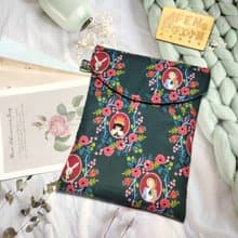 袋物系列-美國設計師限量布深綠花園愛麗絲-7.8吋電子書保護套
