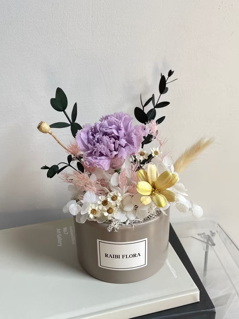 靜謐 ; 母親節 永生康乃馨 盆花花禮 乾燥花禮盒 母親節禮物