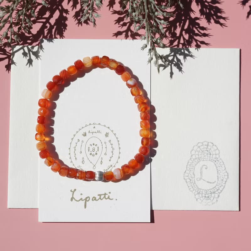 サードニクス・カーネリアンの一連ブレスレット　金蓮花