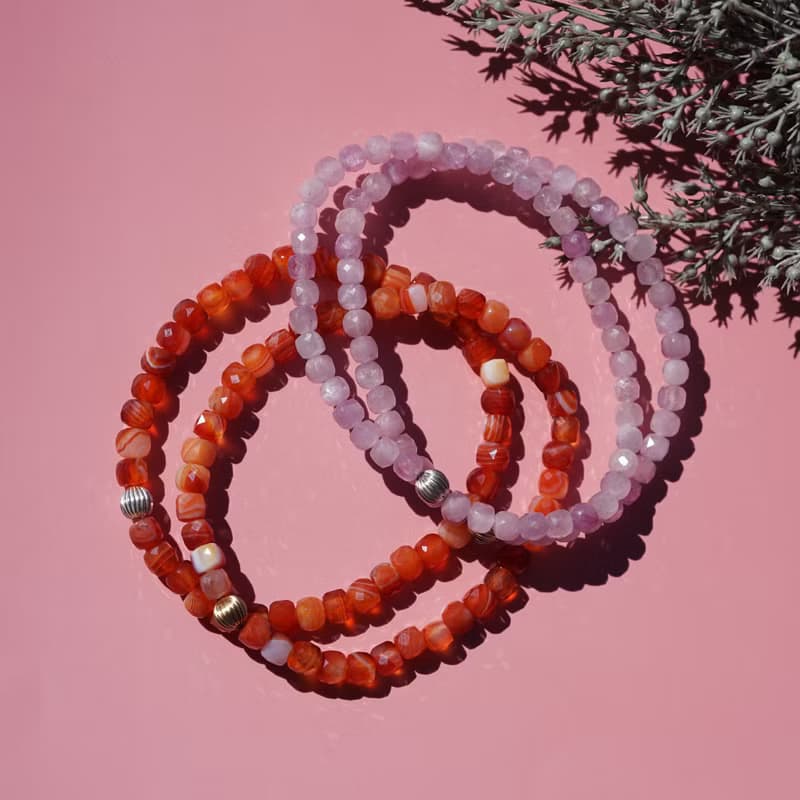 サードニクス・カーネリアンの一連ブレスレット　金蓮花