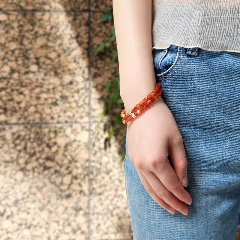 サードニクス・カーネリアンの一連ブレスレット　金蓮花