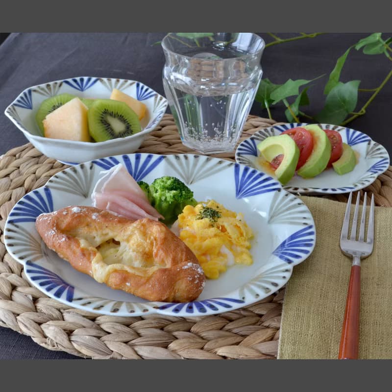 三角十草輪花皿　L