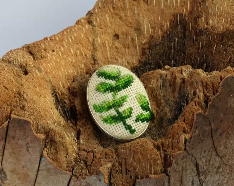 綠枝刺繡胸針十字繡植物飾品手工製作的大自然禮物送給女性