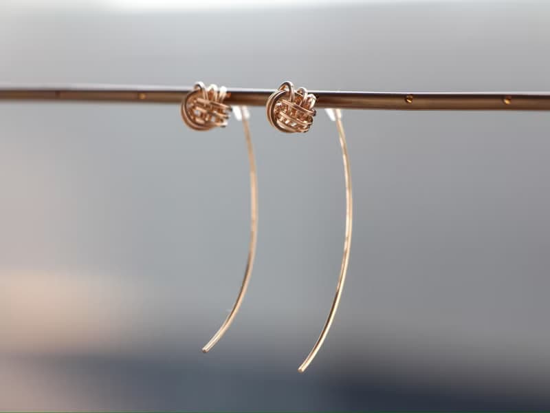 14kgf-three knot bow pierced earrings