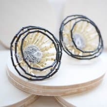 tsububu【受注制作】/ビーズ刺繍/微生物/ピアス/イヤリング/黒丸小