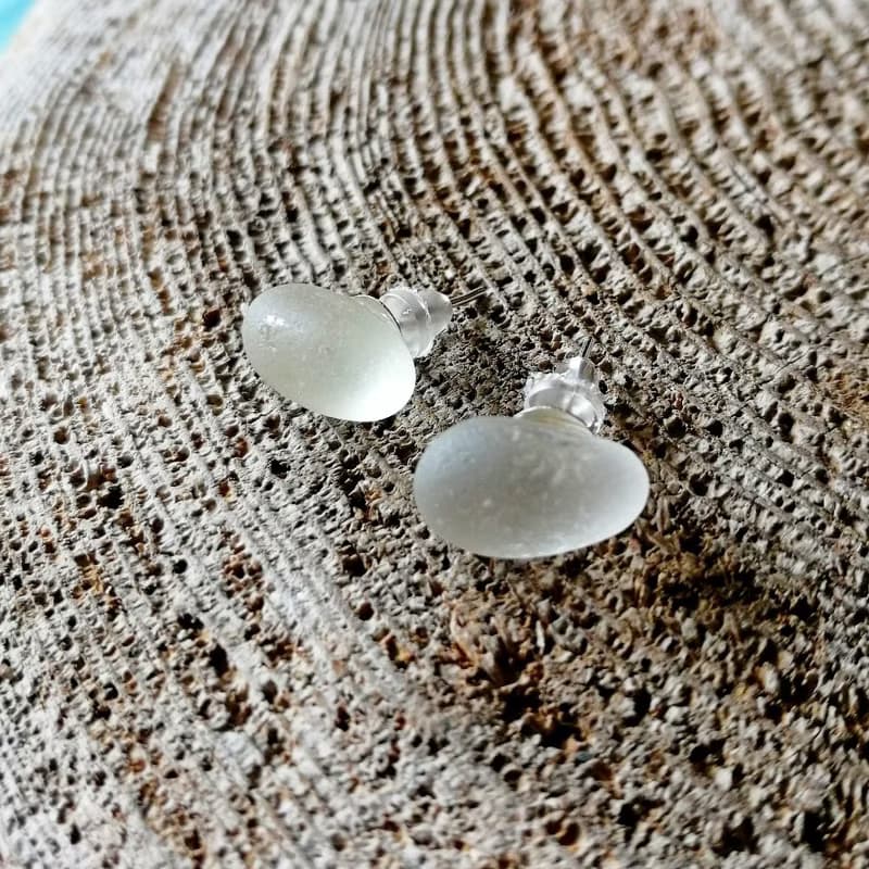 Sea Glass Stud Earrings 海玻璃耳環 Sea Glass Earrings 海廢飾品 Real Sea Glass Jewelry