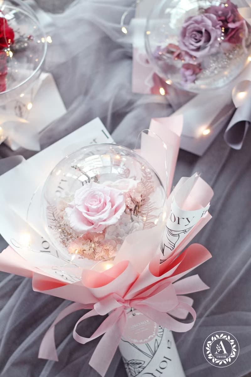 包裝花束 / 不凋花系列 / 浪漫小星球花束