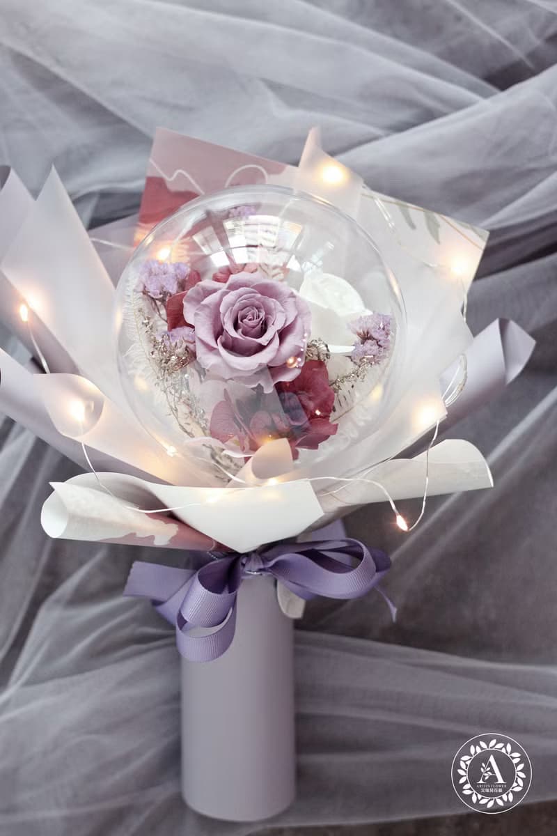 包裝花束 / 不凋花系列 / 浪漫小星球花束