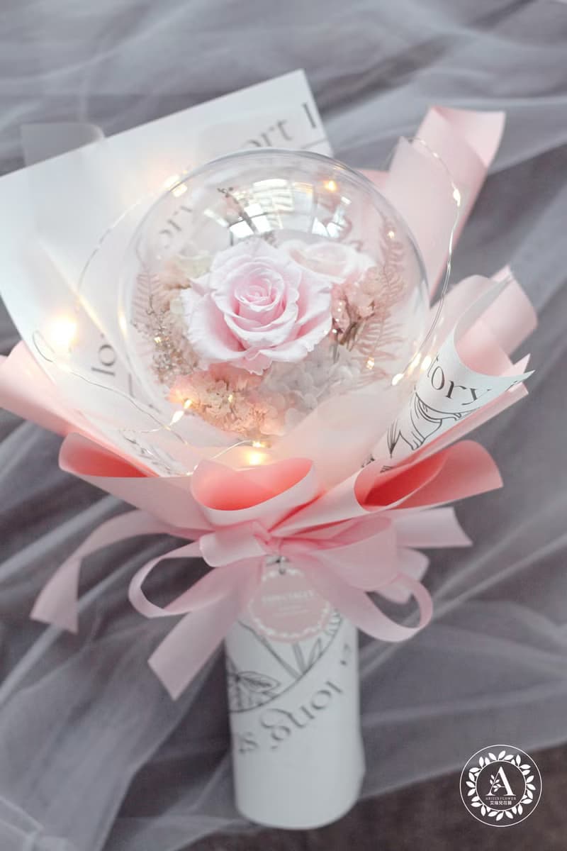 包裝花束 / 不凋花系列 / 浪漫小星球花束