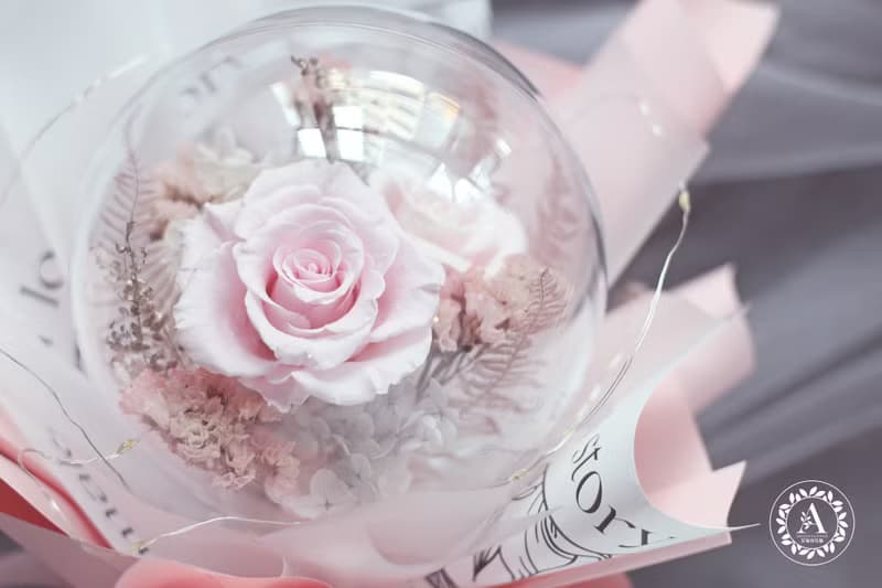 包裝花束 / 不凋花系列 / 浪漫小星球花束