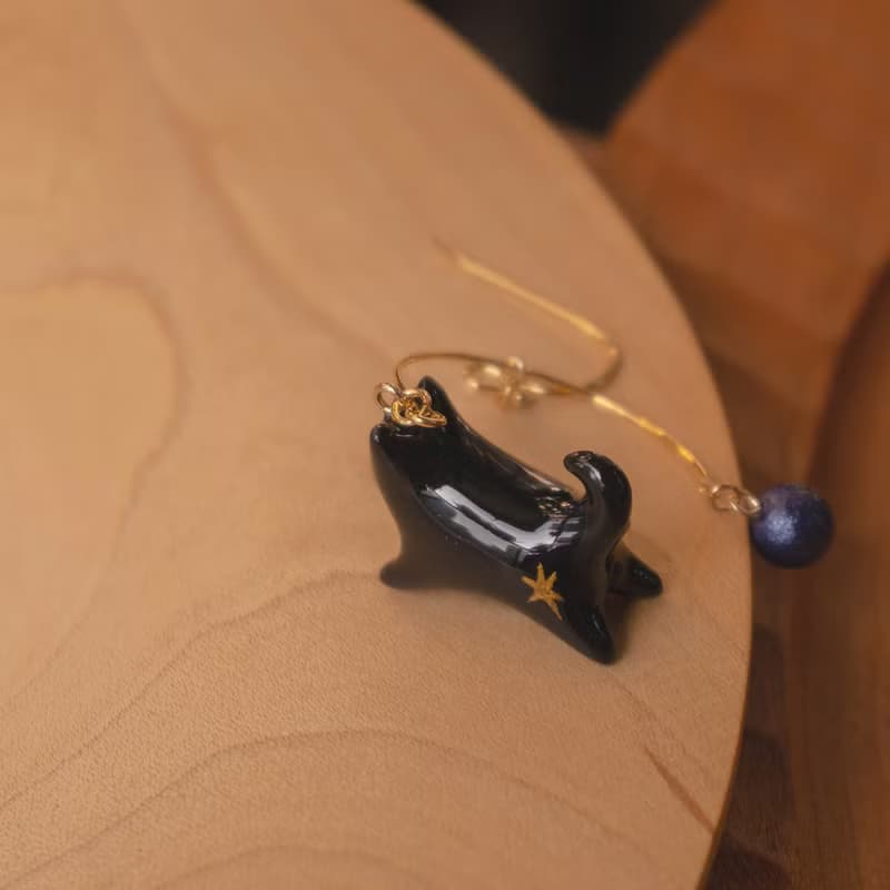 teatime  單只佩戴的抓球貓咪  黑色貓咪  限定 耳環耳夾