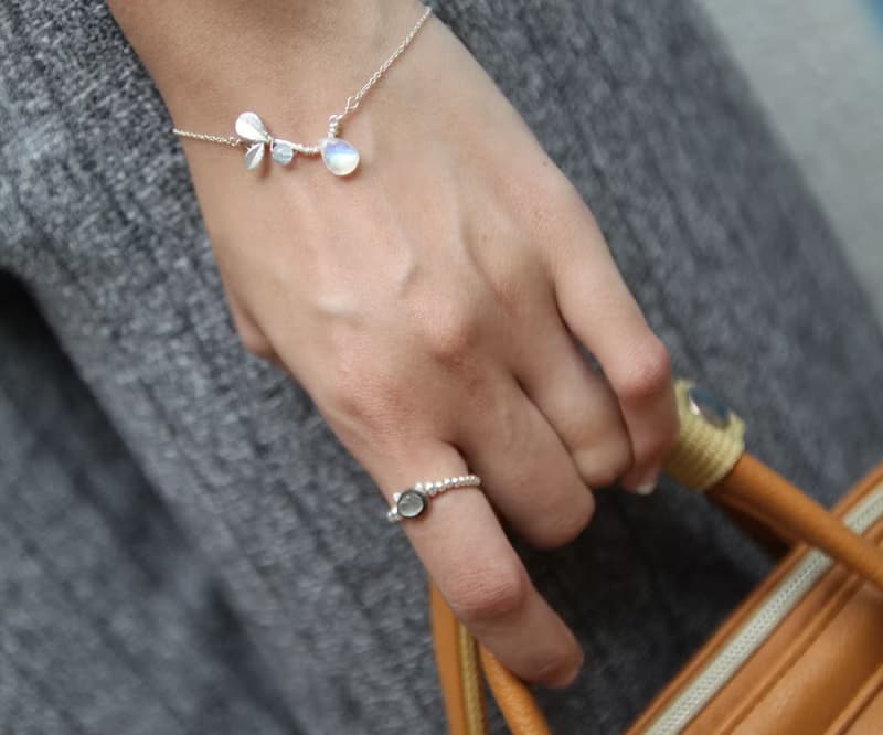 月亮石, 海藍寶石, 鍍銀葉, 925純銀 手鍊  Moonstone, Aquamarine in silver-plated leaf with 925 silver bracelet