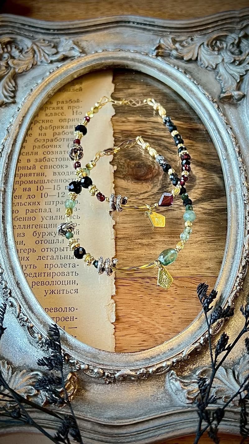 -蛇蠍美人 -天然水晶手鏈/黃銅手鍊