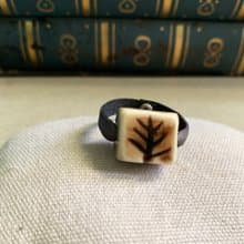 戒指 日本白瓷 自然釉色 無限看不膩色調 真皮革 藝術等級系列