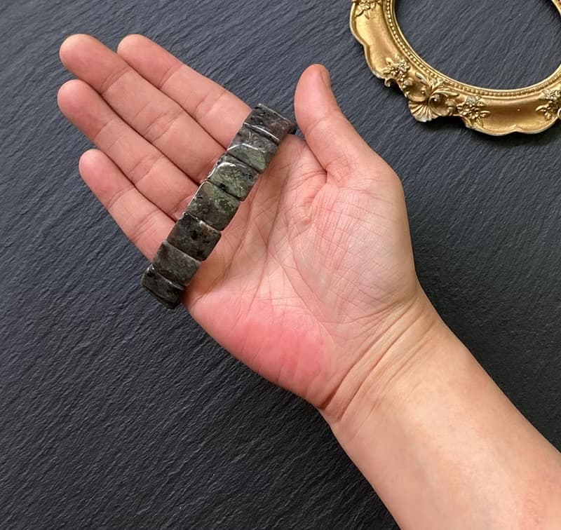 開發智慧 凝神定心平緩心中雜念-美國火焰石 手排 手環 手鍊