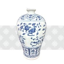 青花折枝花果紋梅瓶