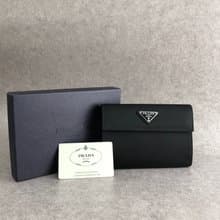 【 日本直送　名牌中古包 】PRADA プラダ 財布 ブラック トライアングルロゴ ナイロン 三つ折り財布 vintage ヴィンテージ オールド kiyi6h