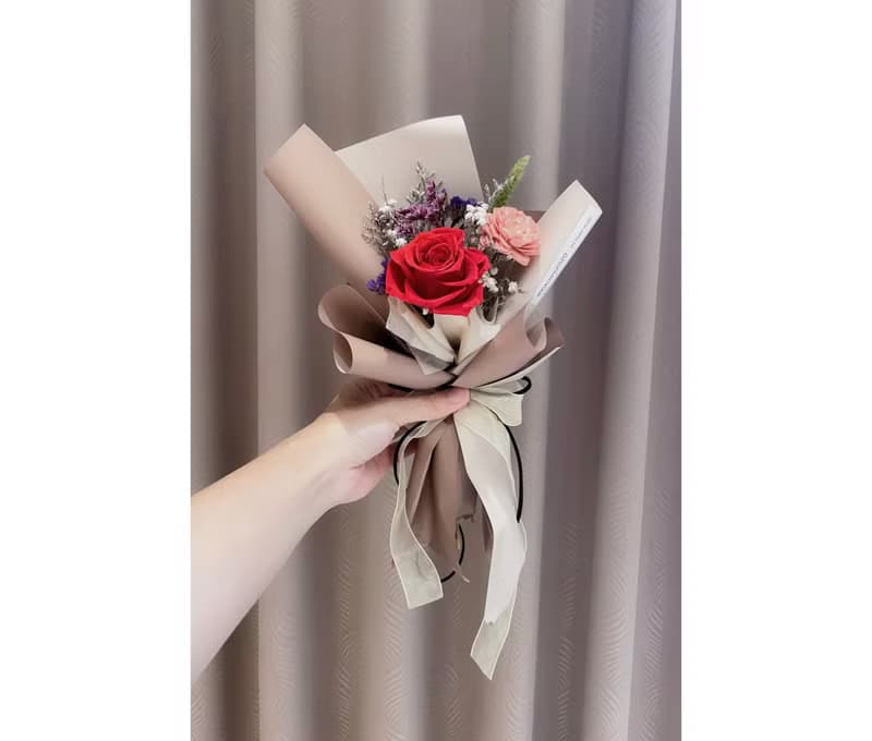 奶茶色永生花花束 單支玫瑰花束 永生玫瑰花 情人節花束