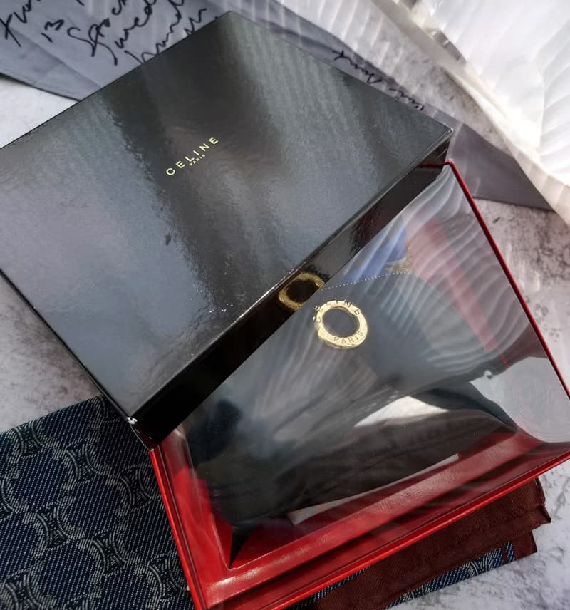 全新禮盒裝 CELINE 小金環 收納袋收納包化妝包毛巾方巾手巾手帕