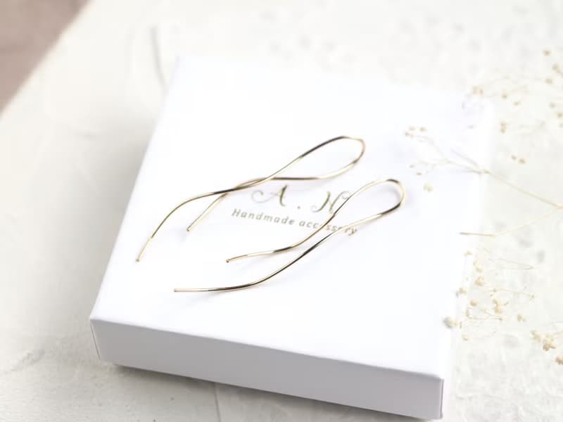 14kgf-nuance curve pierced earrings