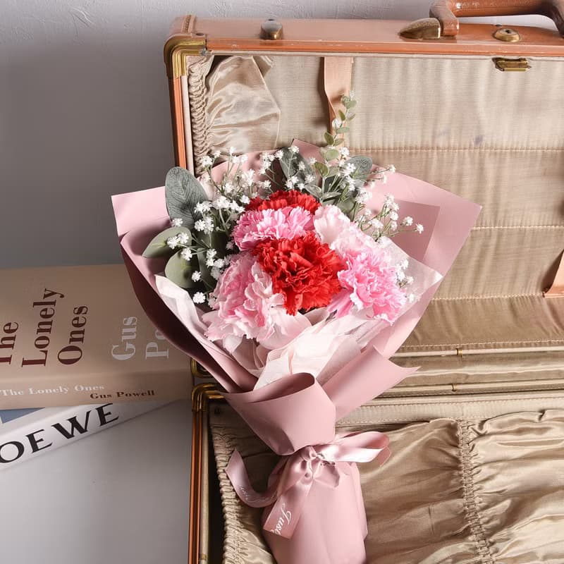 仿真溫柔交響 康乃馨花束 Meric Garden