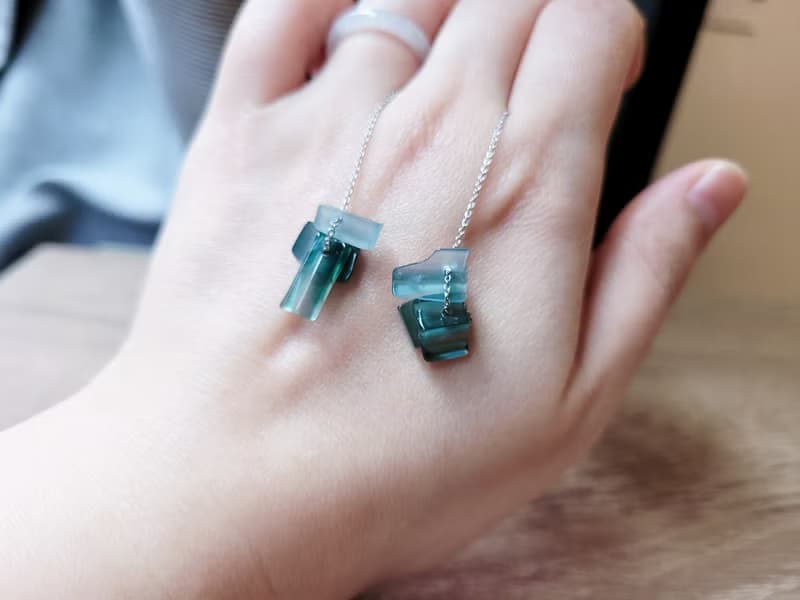 【親翠】天然翡翠 瓜地馬拉天空藍高冰歲歲平安耳墜 送禮首選