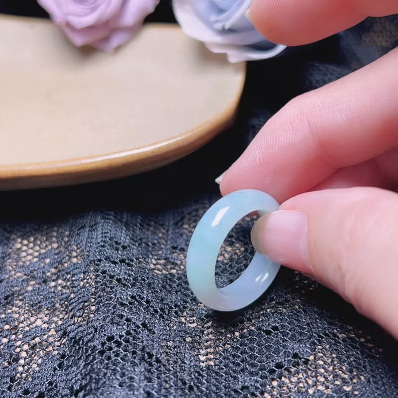 【求‧緣】飄綠翡翠戒指戒圈 | 國際12.5圍 | 天然緬甸玉翡翠A貨