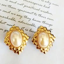 vintage jewelry  典雅華麗仿珠徽紋 夾式耳環