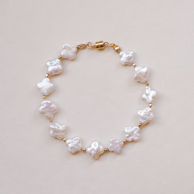 14kgf  お花のパールブレスレット